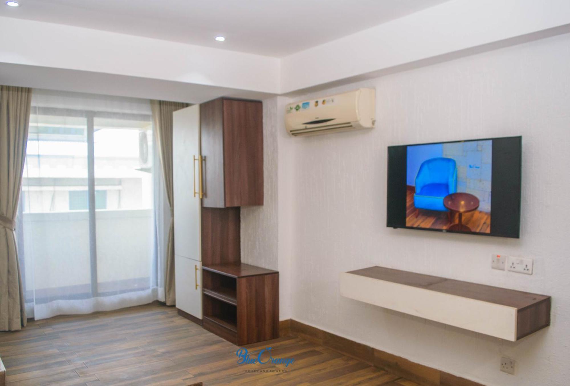 Blue Orange Hotel And Towers Shomolu ภายนอก รูปภาพ